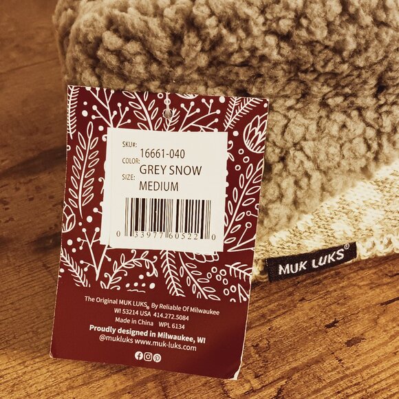 Muk Luks Melinda Bootie Slippers (Grey Snow) - Picture 7 of 10